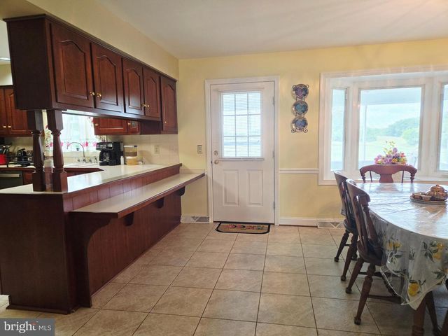15613 NATURAL WELL RD, Williamsport, MD 21795