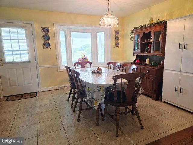 15613 NATURAL WELL RD, Williamsport, MD 21795