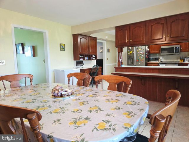 15613 NATURAL WELL RD, Williamsport, MD 21795