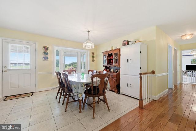 15613 NATURAL WELL RD, Williamsport, MD 21795