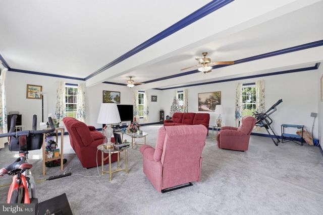 15613 NATURAL WELL RD, Williamsport, MD 21795