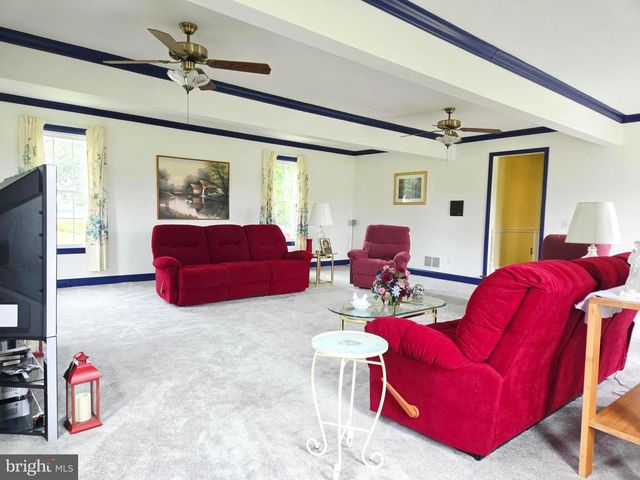15613 NATURAL WELL RD, Williamsport, MD 21795