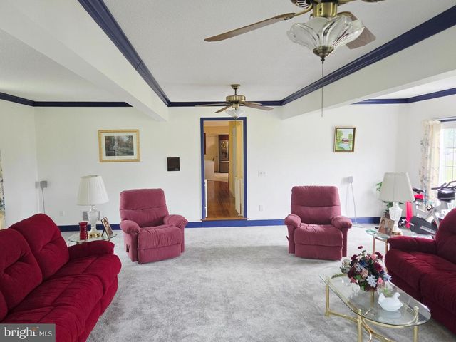 15613 NATURAL WELL RD, Williamsport, MD 21795