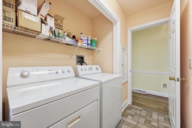 15613 NATURAL WELL RD, Williamsport, MD 21795