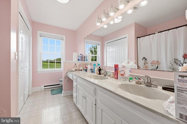 15613 NATURAL WELL RD, Williamsport, MD 21795