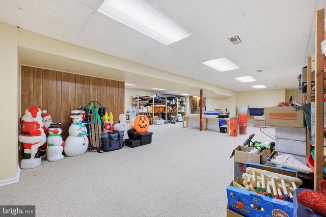 15613 NATURAL WELL RD, Williamsport, MD 21795