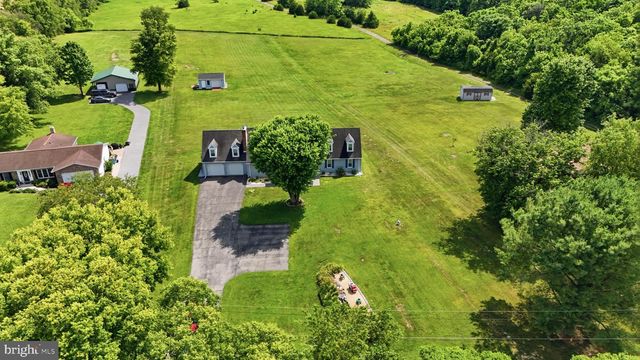 15613 NATURAL WELL RD, Williamsport, MD 21795