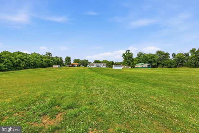 15613 NATURAL WELL RD, Williamsport, MD 21795