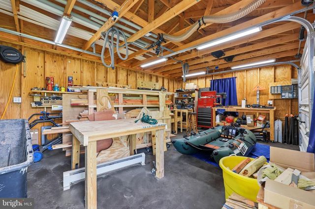 15613 NATURAL WELL RD, Williamsport, MD 21795