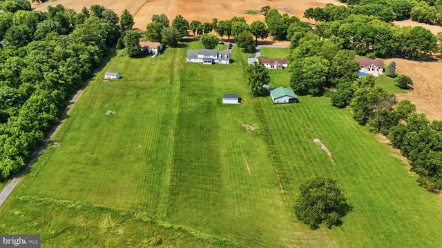 15613 NATURAL WELL RD, Williamsport, MD 21795