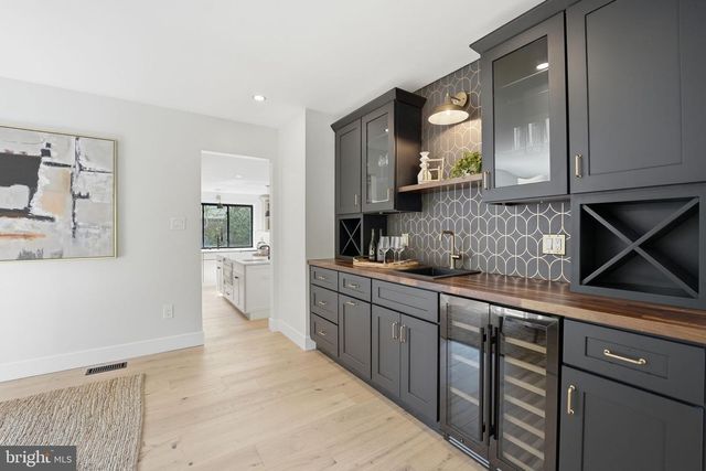 7109 IDYLWOOD RD, Falls Church, VA 22043