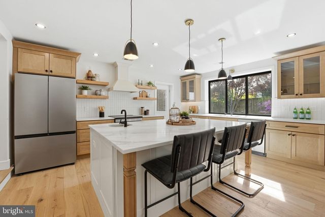 7109 IDYLWOOD RD, Falls Church, VA 22043