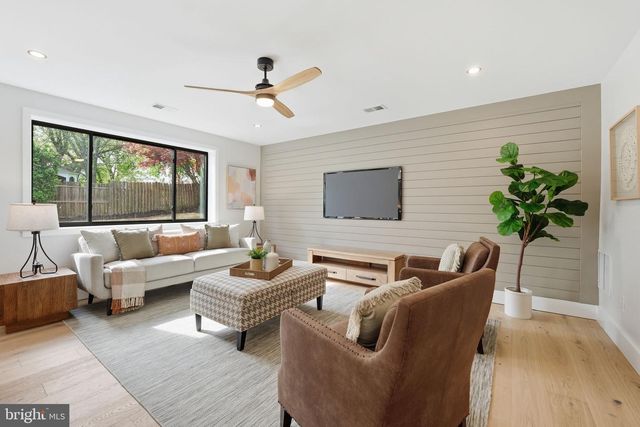 7109 IDYLWOOD RD, Falls Church, VA 22043