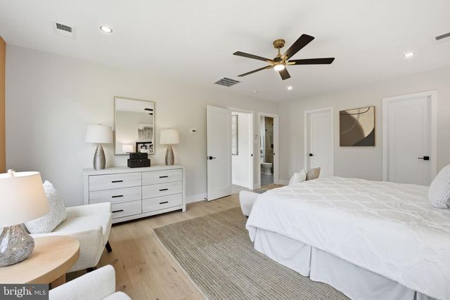 7109 IDYLWOOD RD, Falls Church, VA 22043
