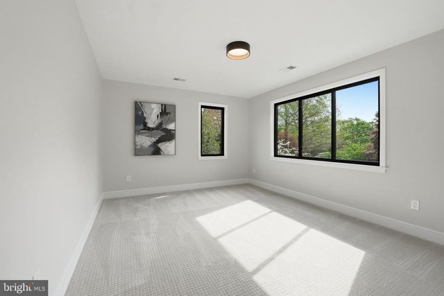 7109 IDYLWOOD RD, Falls Church, VA 22043