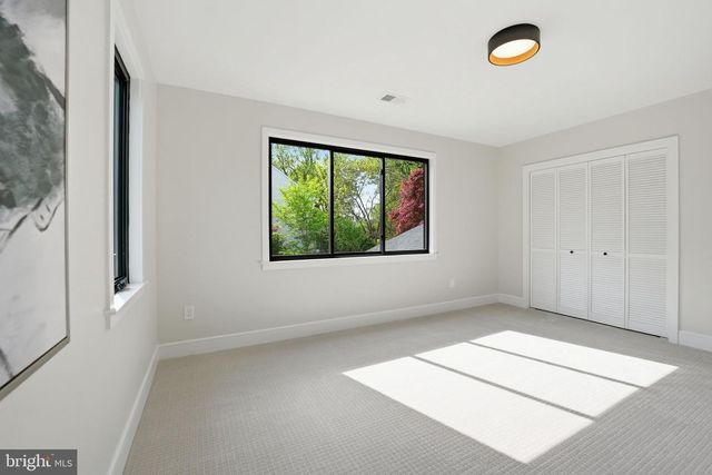 7109 IDYLWOOD RD, Falls Church, VA 22043