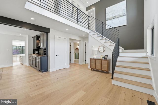 7109 IDYLWOOD RD, Falls Church, VA 22043