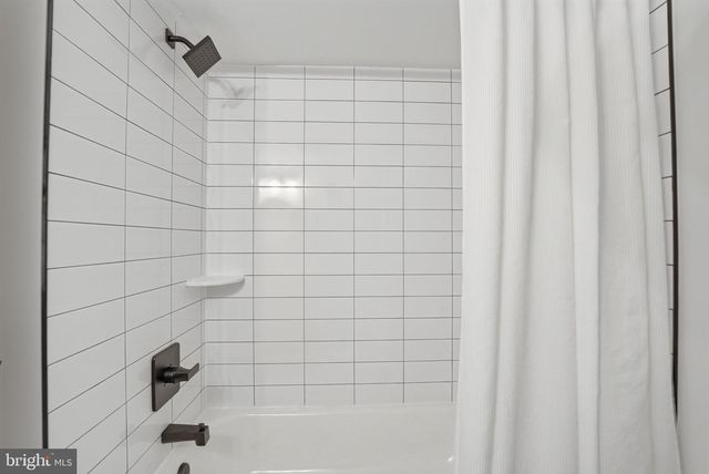 7109 IDYLWOOD RD, Falls Church, VA 22043