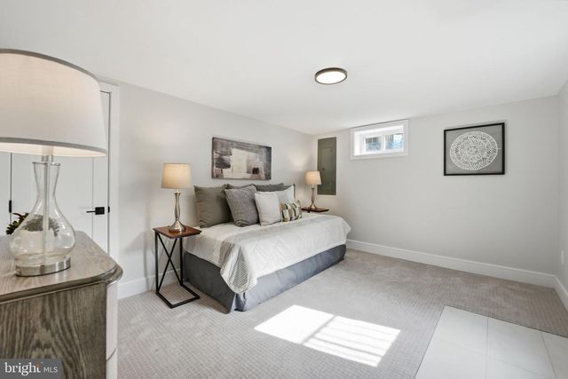 7109 IDYLWOOD RD, Falls Church, VA 22043