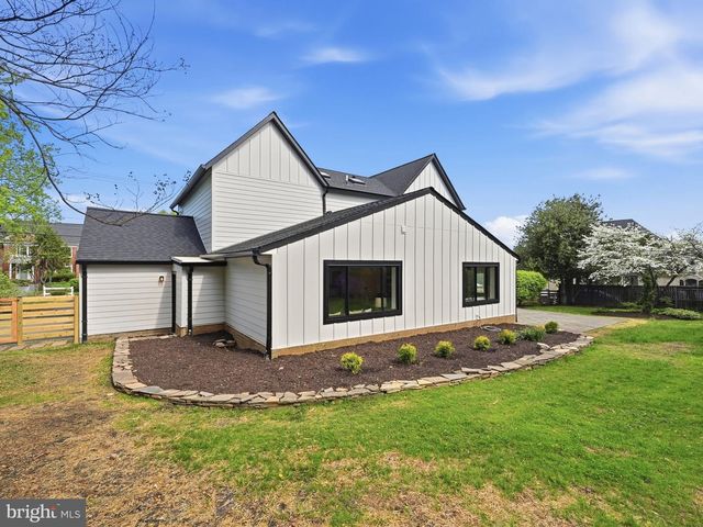7109 IDYLWOOD RD, Falls Church, VA 22043