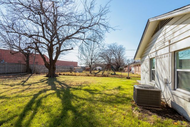 6612 Avalon Drive, Watauga, TX 76148