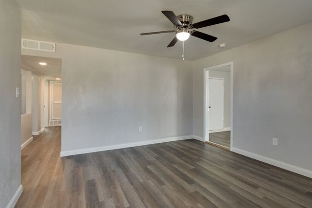 6612 Avalon Drive, Watauga, TX 76148