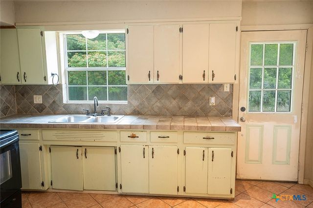 117 N 28th Street, Gatesville, TX 76528