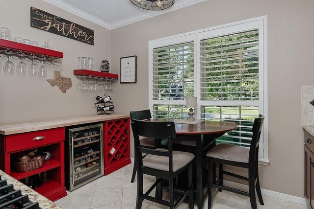 23 E Summer Storm Circle, The Woodlands, TX 77381