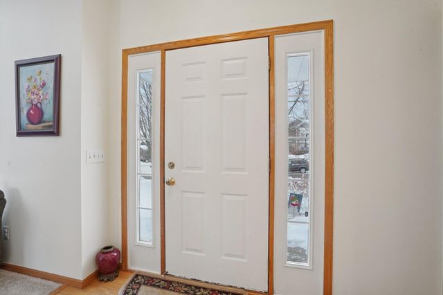 3913 Oxford Drive, Woodbury, MN 55125