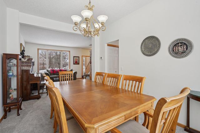 3913 Oxford Drive, Woodbury, MN 55125