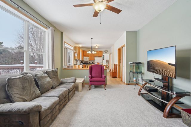 3913 Oxford Drive, Woodbury, MN 55125