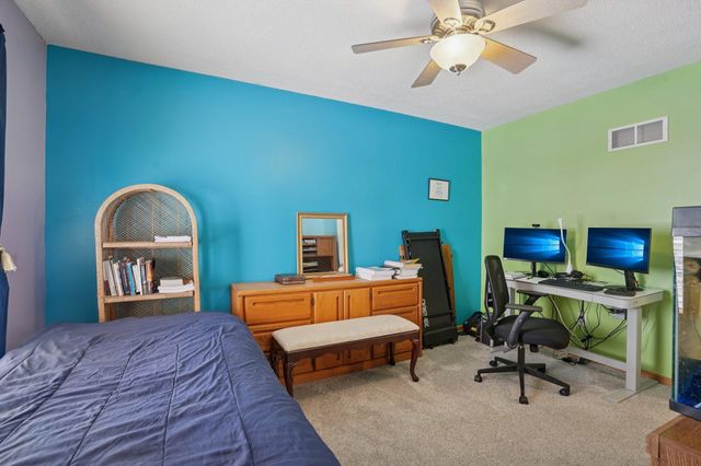 3913 Oxford Drive, Woodbury, MN 55125