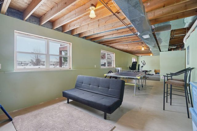 3913 Oxford Drive, Woodbury, MN 55125