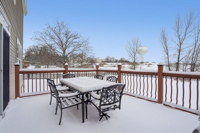 3913 Oxford Drive, Woodbury, MN 55125