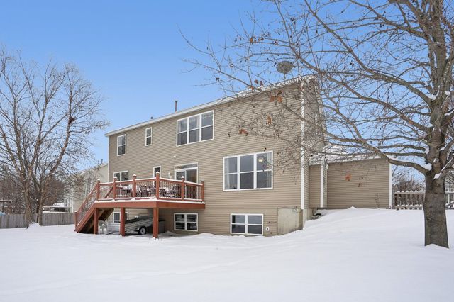 3913 Oxford Drive, Woodbury, MN 55125