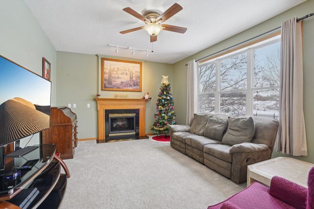 3913 Oxford Drive, Woodbury, MN 55125