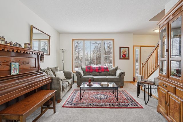 3913 Oxford Drive, Woodbury, MN 55125