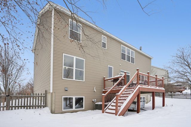 3913 Oxford Drive, Woodbury, MN 55125