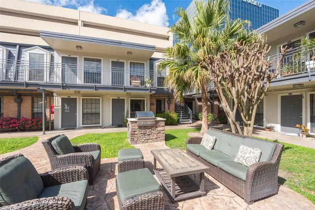 5151 Richmond Avenue 204, Houston, TX 77056