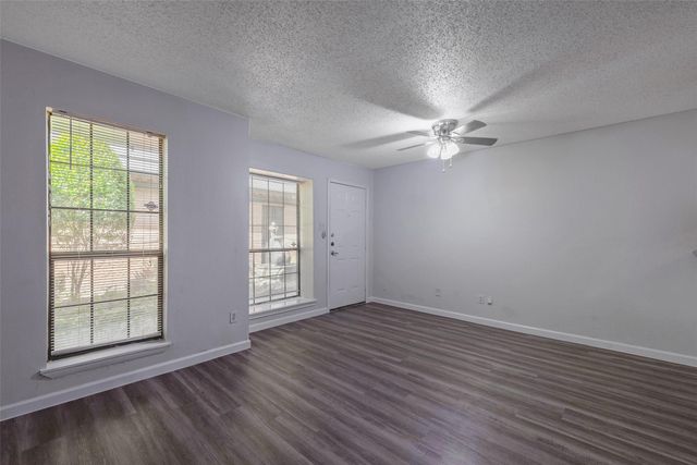 5151 Richmond Avenue 204, Houston, TX 77056