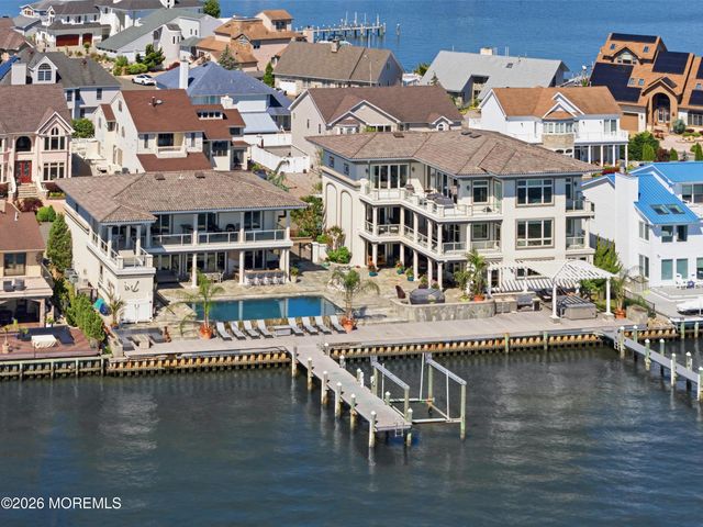 3331-3333 Long Point Drive, Toms River, NJ 08753