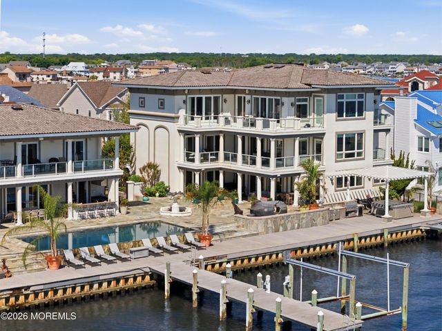 3331-3333 Long Point Drive, Toms River, NJ 08753