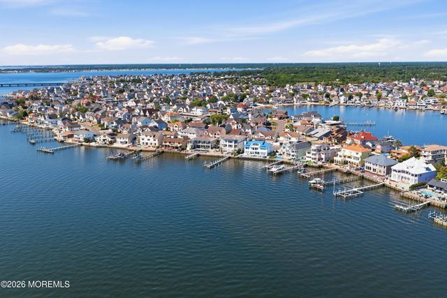 3331-3333 Long Point Drive, Toms River, NJ 08753