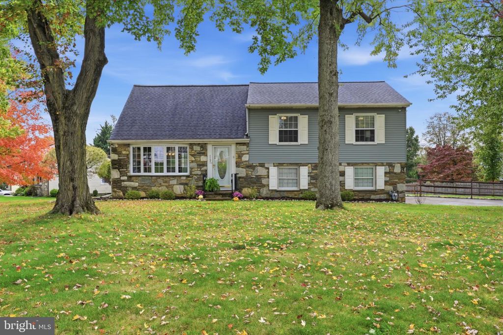 1131 TOMLINSON RD, SOUTHAMPTON, PA 18966 — photo 2