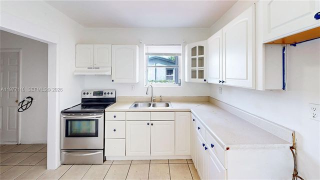 15611 SW 296th St, Homestead, FL 33033