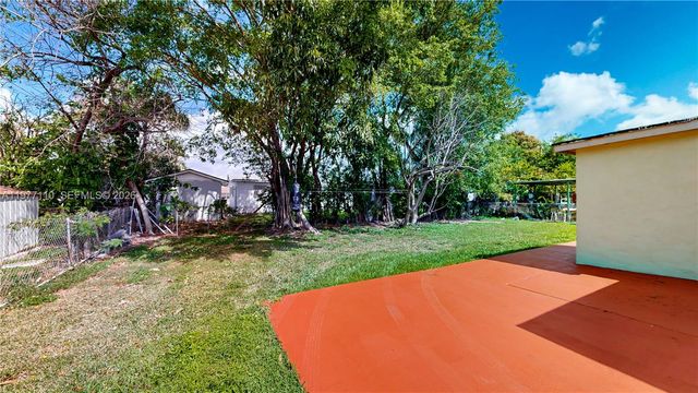 15611 SW 296th St, Homestead, FL 33033