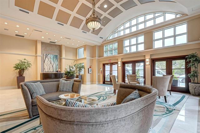 1616 Fountain View Drive 407, Houston, TX 77057