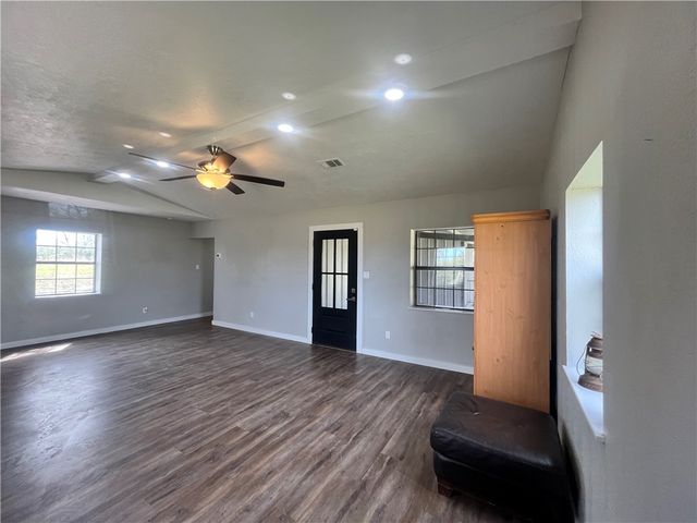 5610 Private Road 4015, Somerville, TX 77879