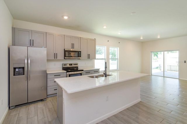 1022 36TH, Orlando, FL 32805