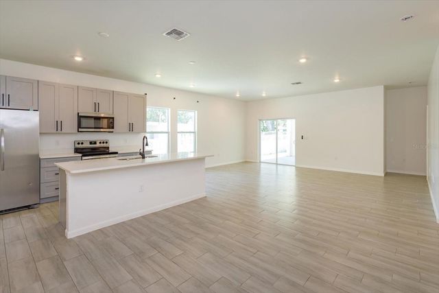 1022 36TH, Orlando, FL 32805
